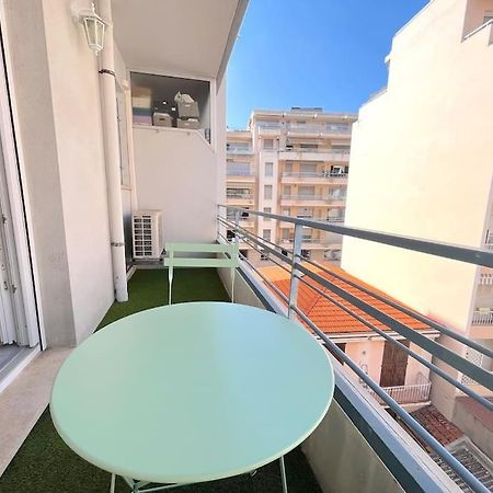 Joli Studio - Studio Neuf Terrasse Clim Wi-Fi 2 Min. Des Plages Antibes Kültér fotó