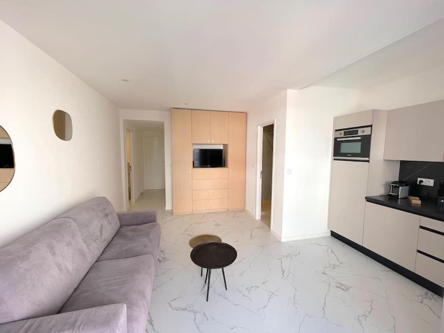 Joli Studio - Studio Neuf Terrasse Clim Wi-Fi 2 Min. Des Plages Antibes Kültér fotó