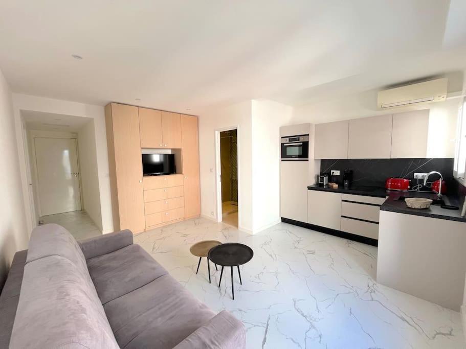 Joli Studio - Studio Neuf Terrasse Clim Wi-Fi 2 Min. Des Plages Antibes Kültér fotó